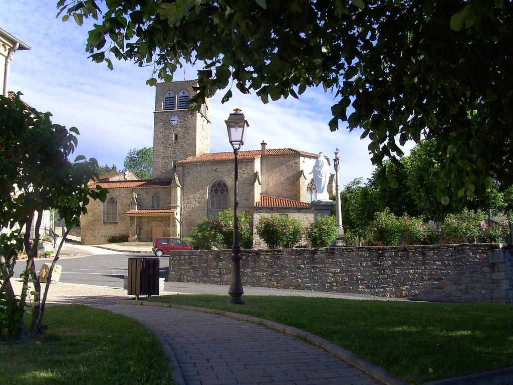 Cellier De La Fontaine Villa Saint-Georges-en-Couzan Cameră foto